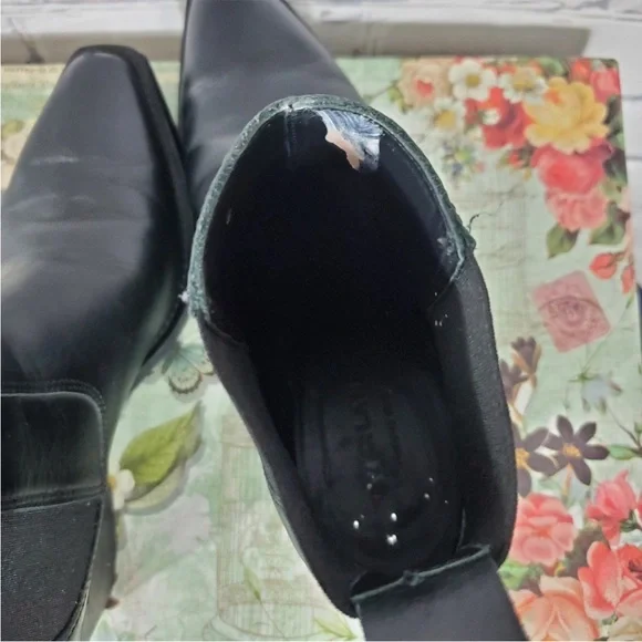 Everlane The Western Boot in Black - Picture 7 of 7